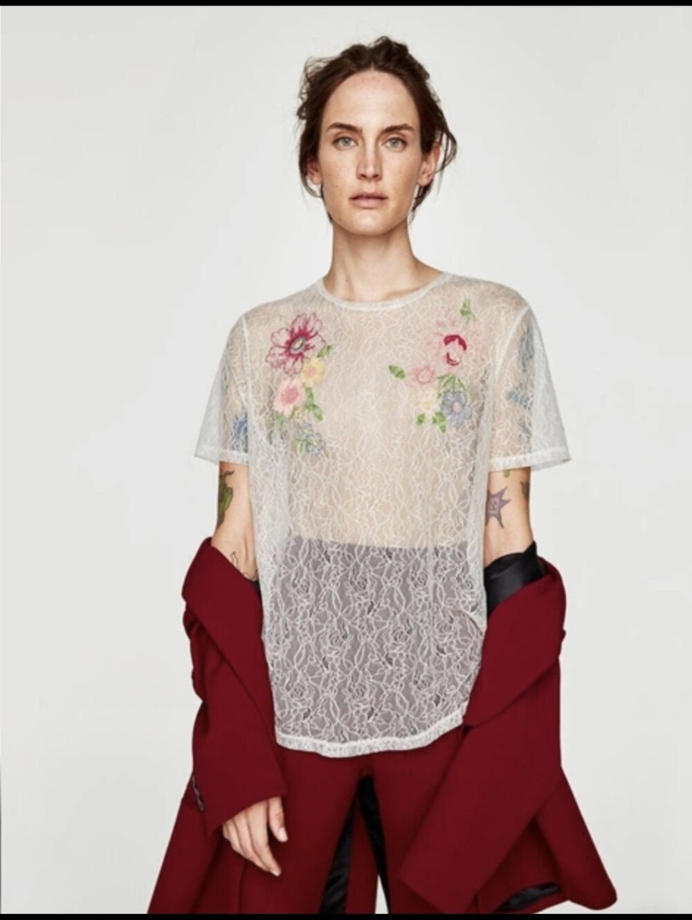 Zara White Lace TShirt With Flower Embroidery SZ L